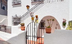 Escuela Village